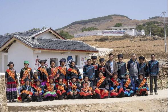 ��ɽ����70���� �� �۽������桱��׼��������ƴ���ɽ��ȫ�ƽ���������