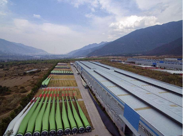 ��ɽ����70���� �� �۽������桱��׼��������ƴ���ɽ��ȫ�ƽ���������