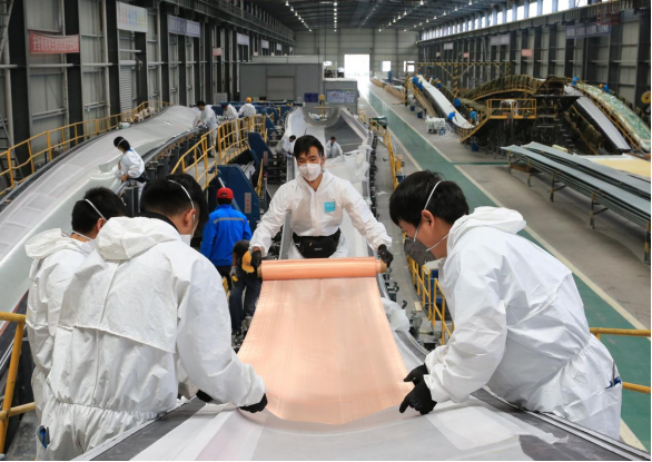 ��ɽ����70���� �� �۽������桱��׼��������ƴ���ɽ��ȫ�ƽ���������